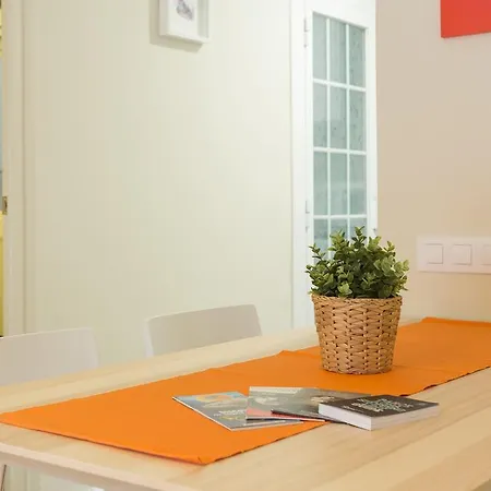 Apartment Brand New Near Camp Nou And Fira Barcelona